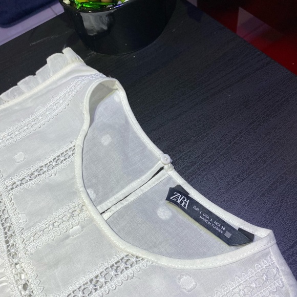 Zarah white Top - Picture 2 of 7